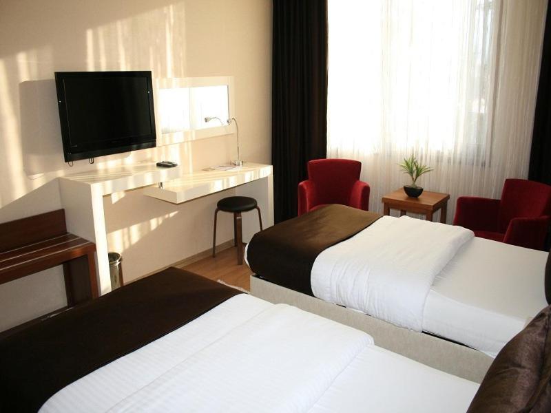 Duzce Gosterisli Otel מראה חיצוני תמונה