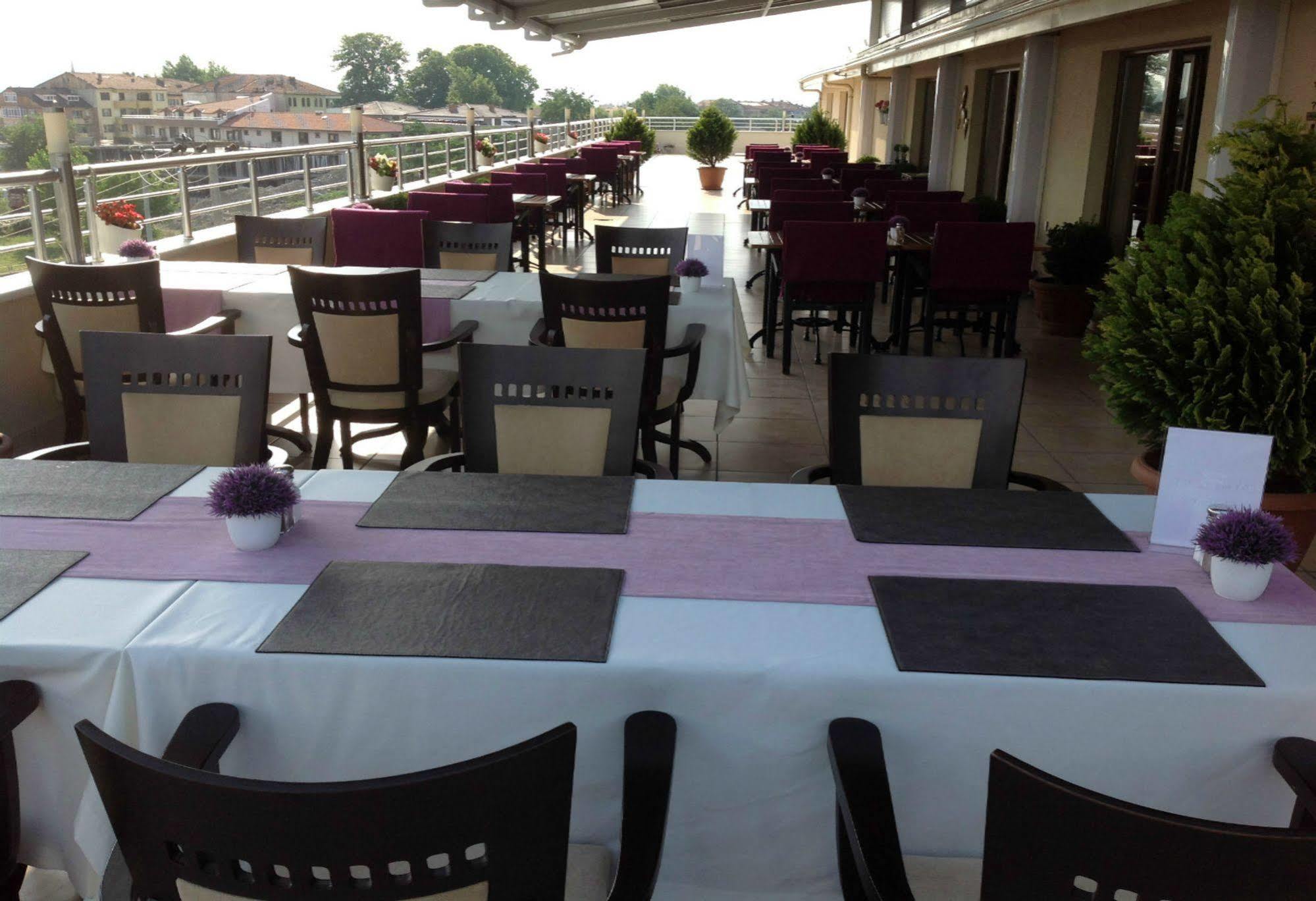 Duzce Gosterisli Otel מראה חיצוני תמונה