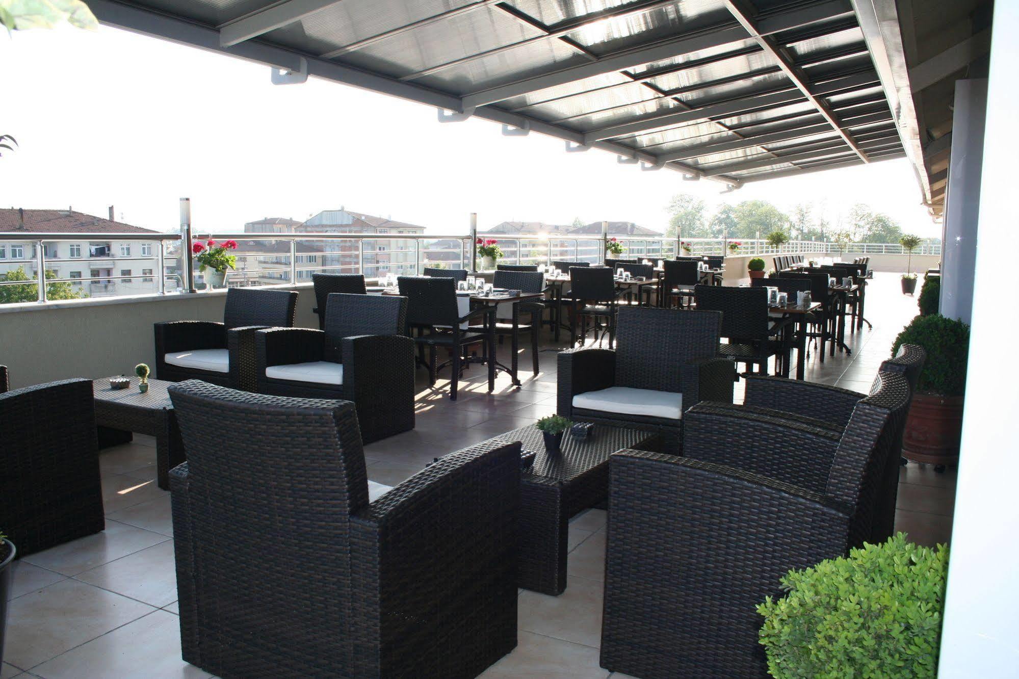 Duzce Gosterisli Otel מראה חיצוני תמונה