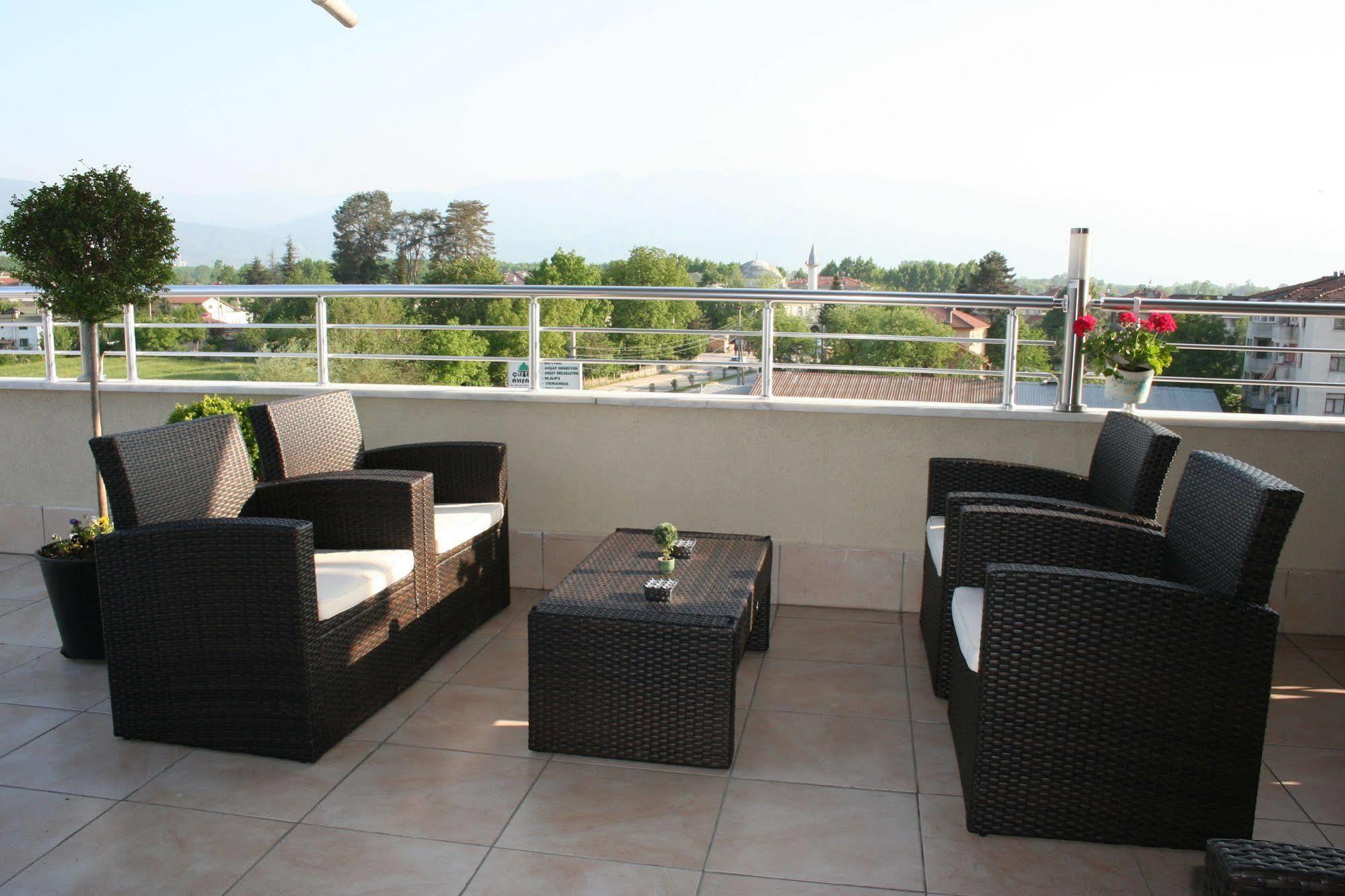 Duzce Gosterisli Otel מראה חיצוני תמונה