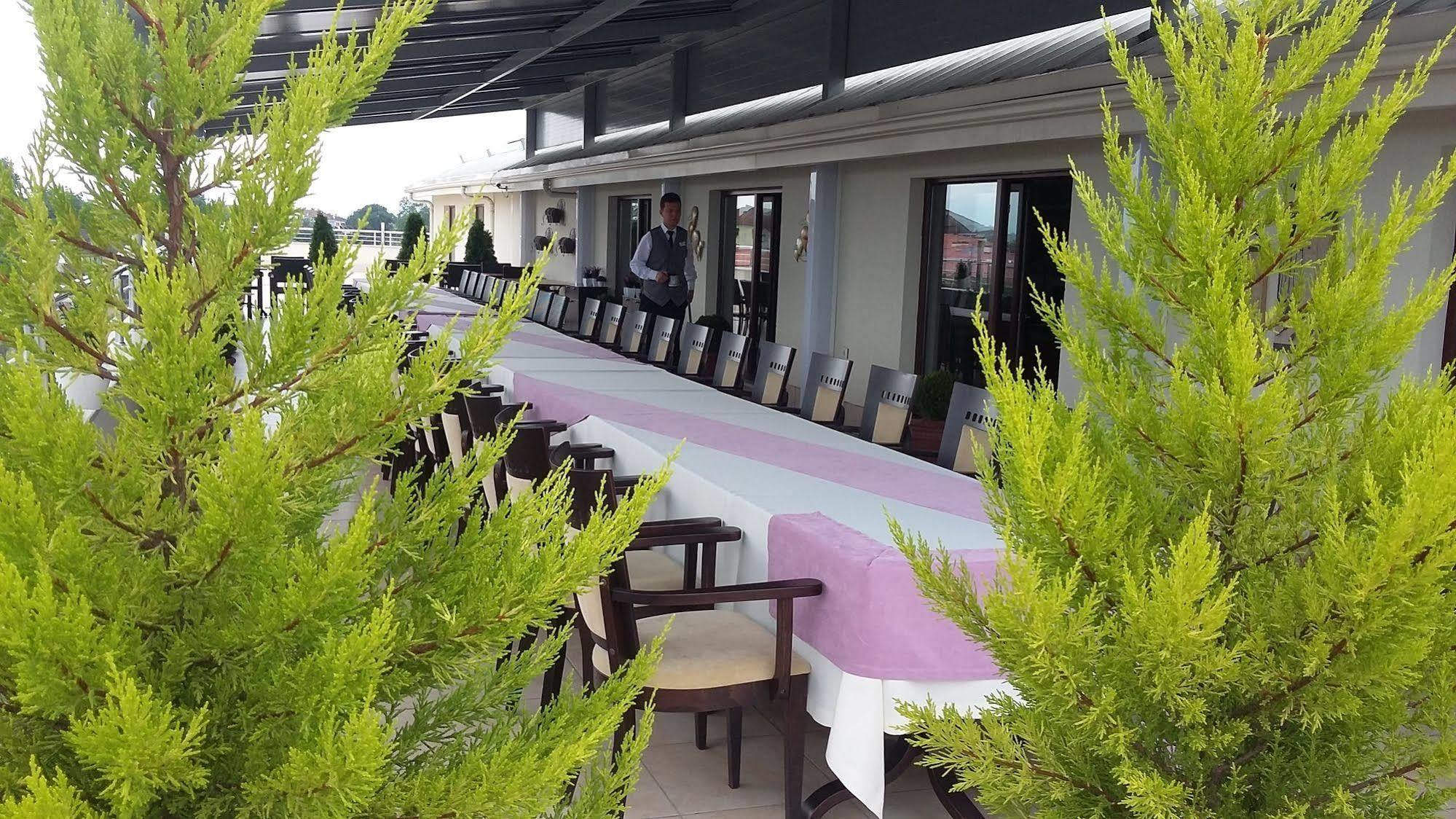 Duzce Gosterisli Otel מראה חיצוני תמונה