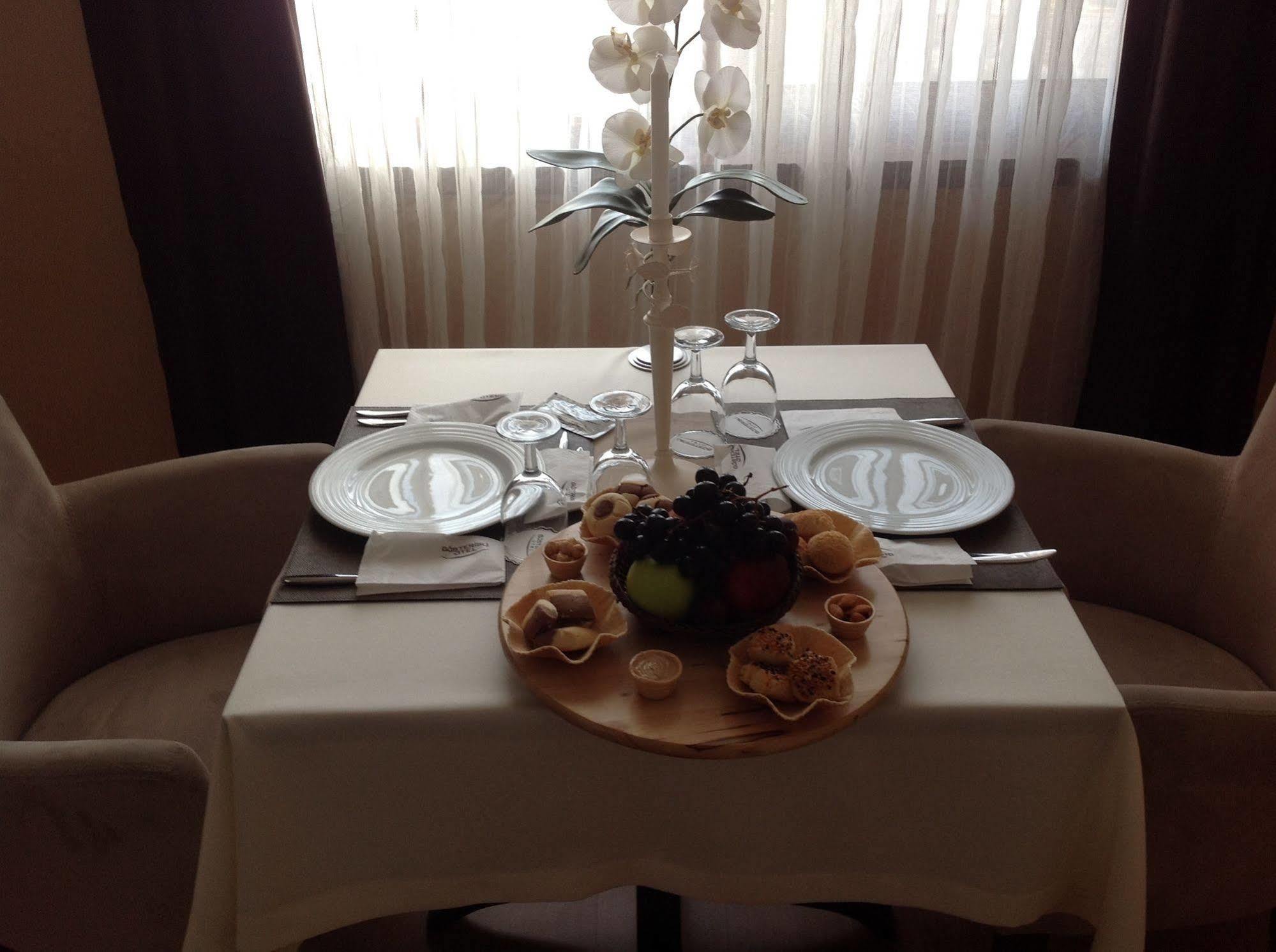 Duzce Gosterisli Otel מראה חיצוני תמונה